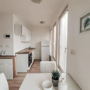 Apartment Studio Sanya, Ljubljana