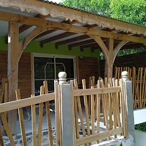 Zaboka Delair Hébergement de vacances Sainte-Anne (Grande-Terre)